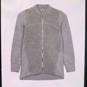 LULU LEMON Stand Out Sherpa gray jacket. Front zipper. Size S-M.